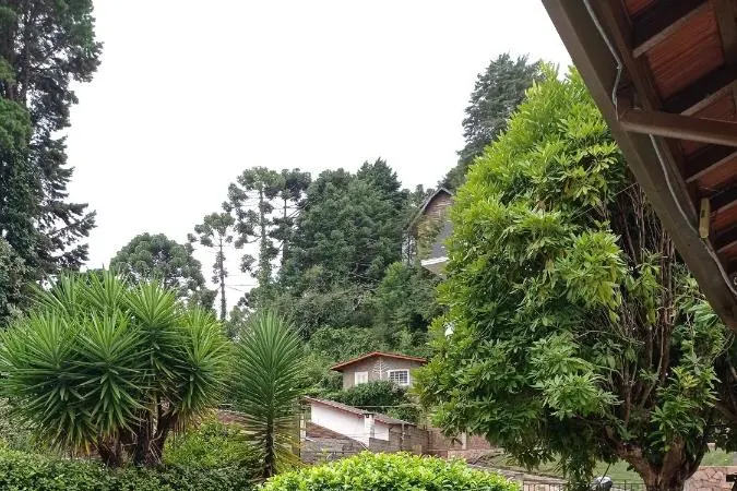 A Nossa Casinha: área externa, em Campos do Jordão