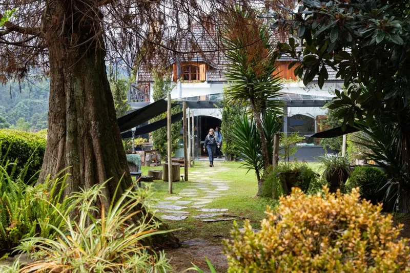 Alma Hotel: área externa, em Campos do Jordão