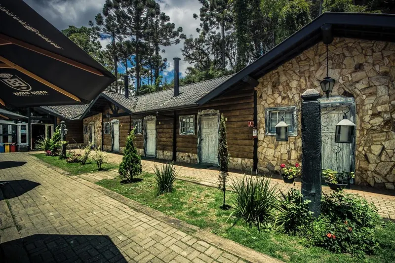 Art BBQ Lodge: área externa, em Campos do Jordão