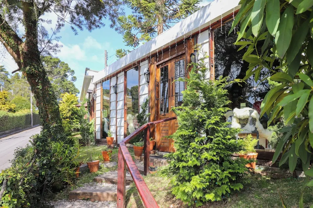 Campos do Jordão Suítes: área externa, em Campos do Jordão