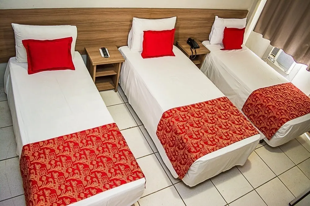 Quarto em Carlton Express - Antigo Plaza Hotel (São José dos Campos)