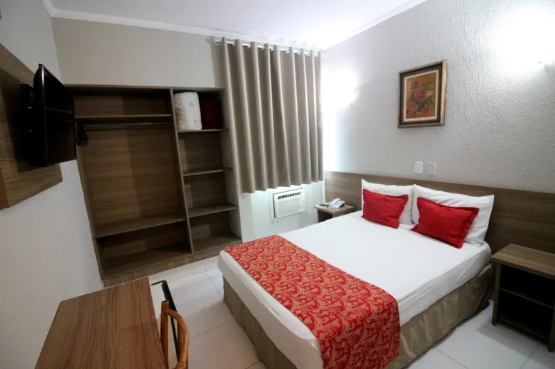 Quarto em Carlton Express - Antigo Plaza Hotel (São José dos Campos)
