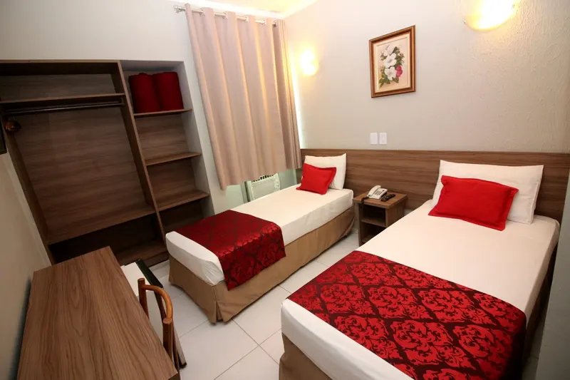 Quarto em Carlton Express - Antigo Plaza Hotel (São José dos Campos)