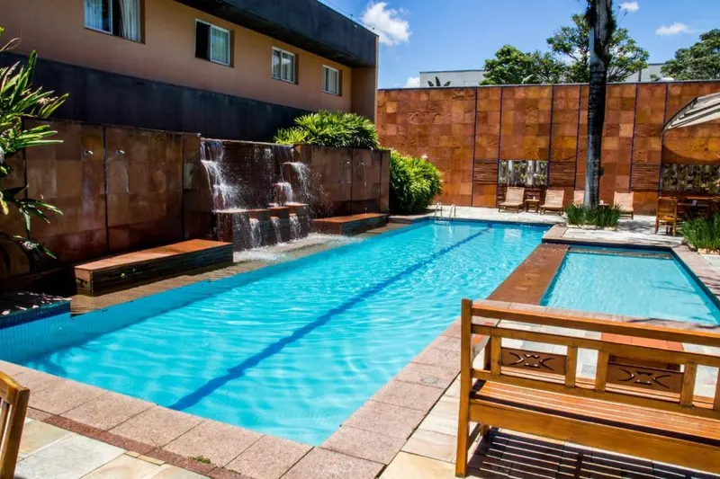 Carlton Plaza Baoba: piscina, em Taubaté