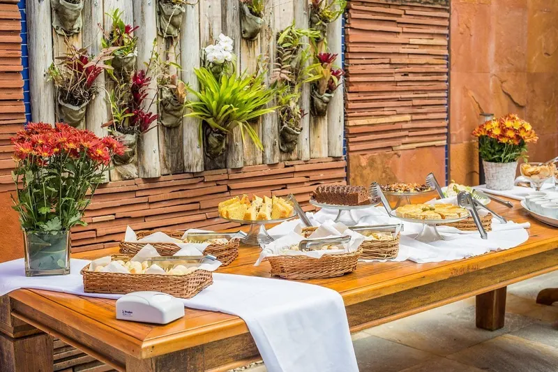 Café da manhã e refeições em Carlton Plaza Baoba (Taubaté)