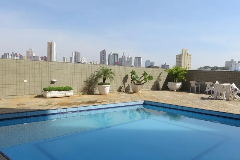 Carlton Plaza São José dos Campos: piscina, em São José dos Campos