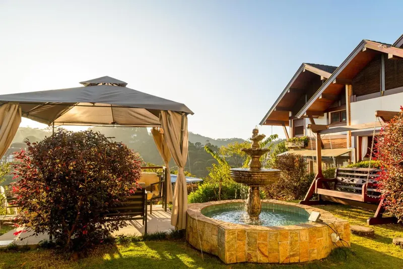 Casablanca Hotel Boutique: área externa, em Campos do Jordão