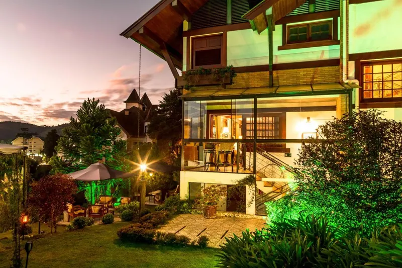 Casablanca Hotel Boutique: fachada, em Campos do Jordão