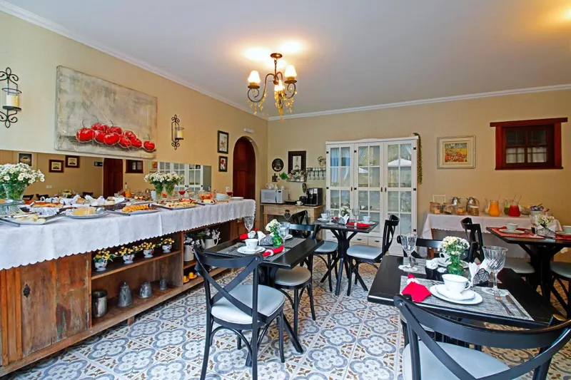 Café da manhã e refeições em Casablanca Hotel Boutique (Campos do Jordão)