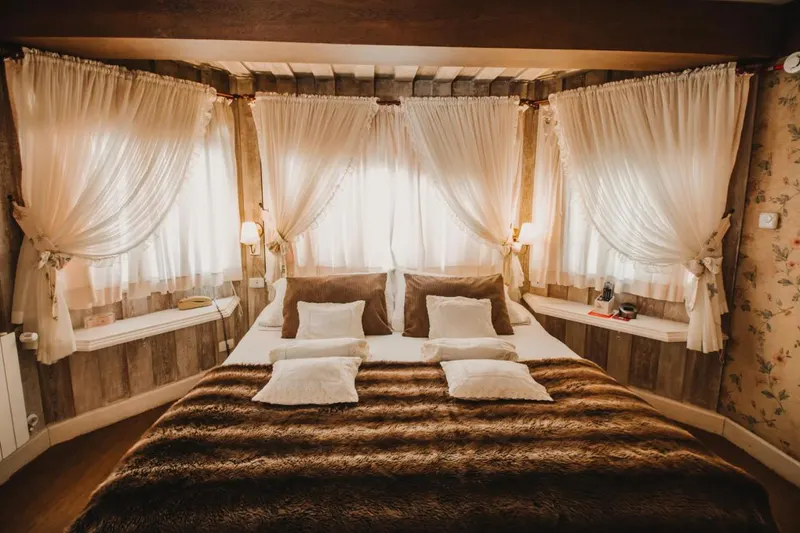 Quarto em Chateau La Villette (Campos do Jordão)