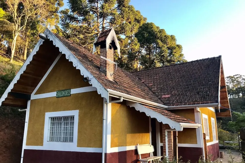 Colonia Saa: fachada, em Campos do Jordão