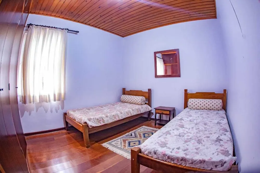 Colonia Saa: quarto, em Campos do Jordão