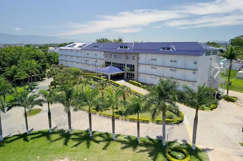 Colonial Plaza Hotel Pinda: fachada, em Pindamonhangaba