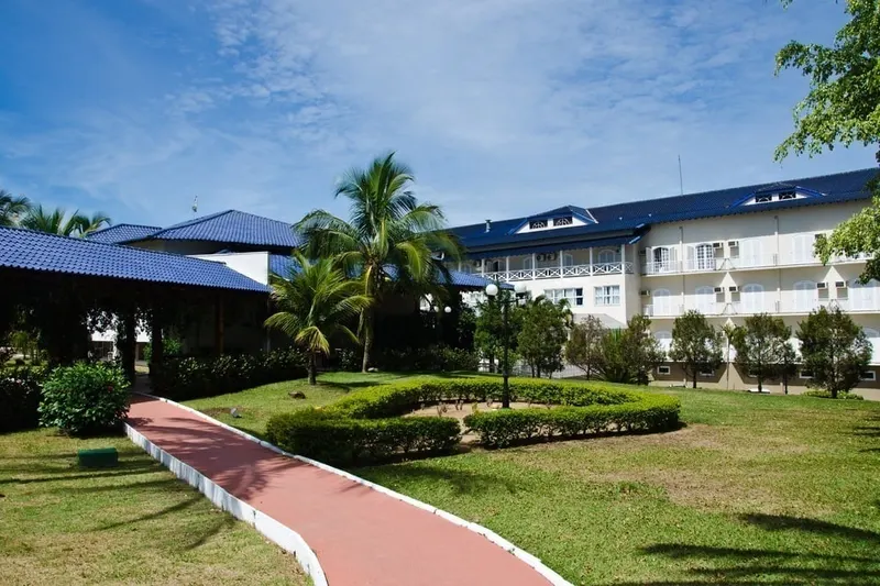 Colonial Plaza Hotel Pinda: área externa, em Pindamonhangaba