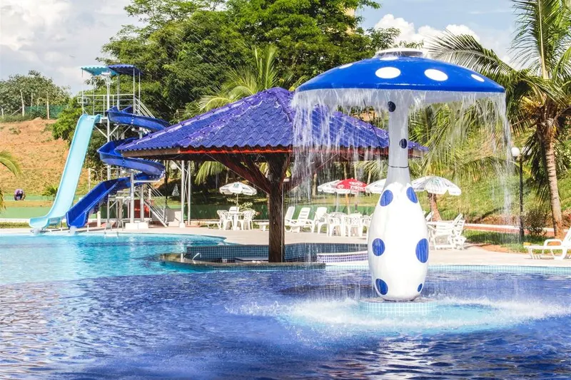 Colonial Plaza Hotel Pinda: piscina, em Pindamonhangaba
