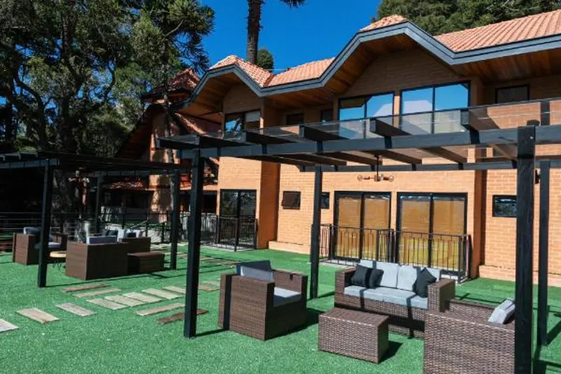 DOM Hotel Boutique: fachada, em Campos do Jordão