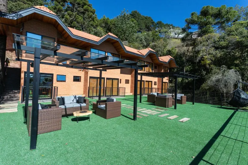 DOM Hotel Boutique: fachada, em Campos do Jordão