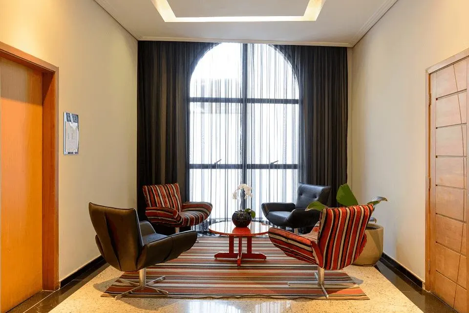 Faro Hotel Taubaté: área comum, em Taubaté