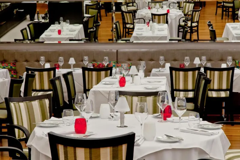 Café da manhã e refeições em Golden Tulip Sao Jose Dos Campos (São José dos Campos)