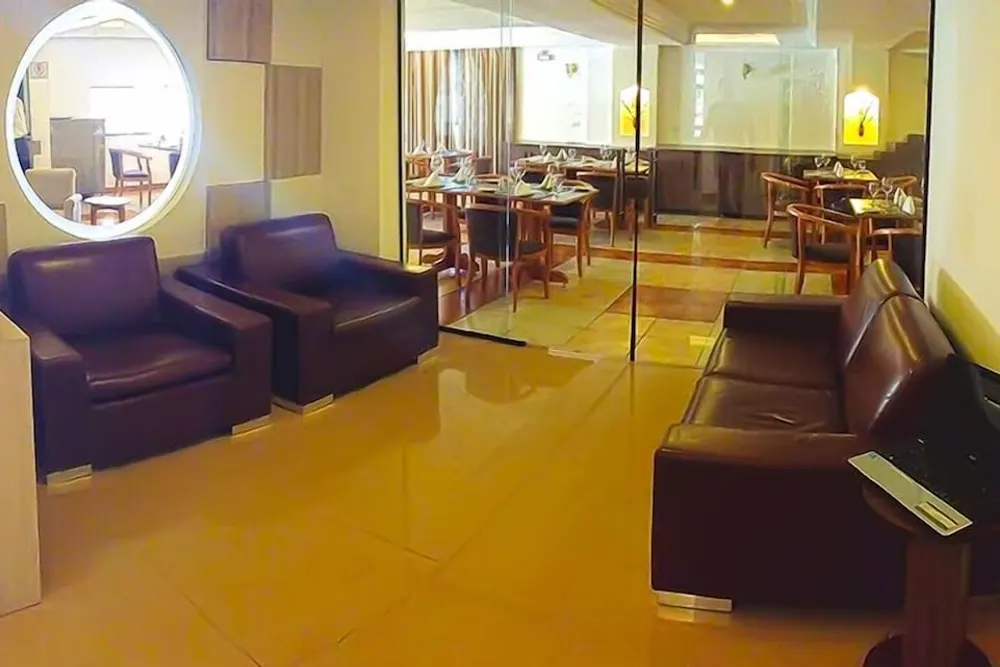 Gran Continental Hotel: área comum, em Taubaté