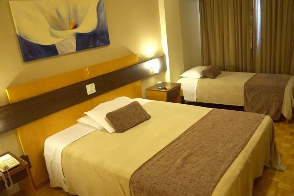 Quarto em Gran Continental Hotel (Taubaté)