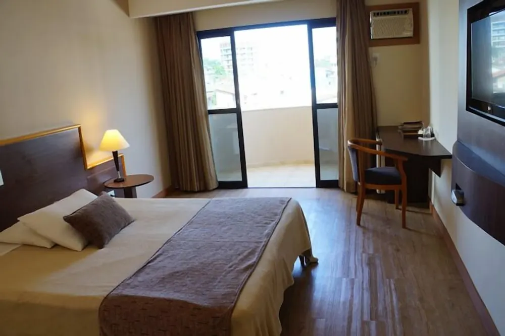 Quarto em Gran Continental Hotel (Taubaté)