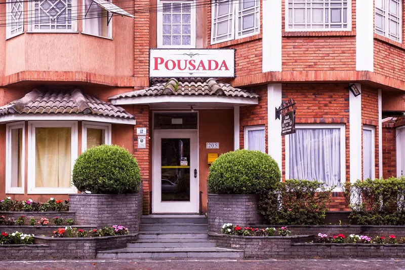 Grand Residences Pousadas: fachada, em Campos do Jordão