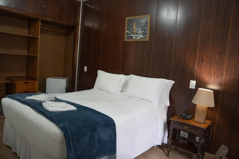 Quarto em Hotel Ascona (Campos do Jordão)