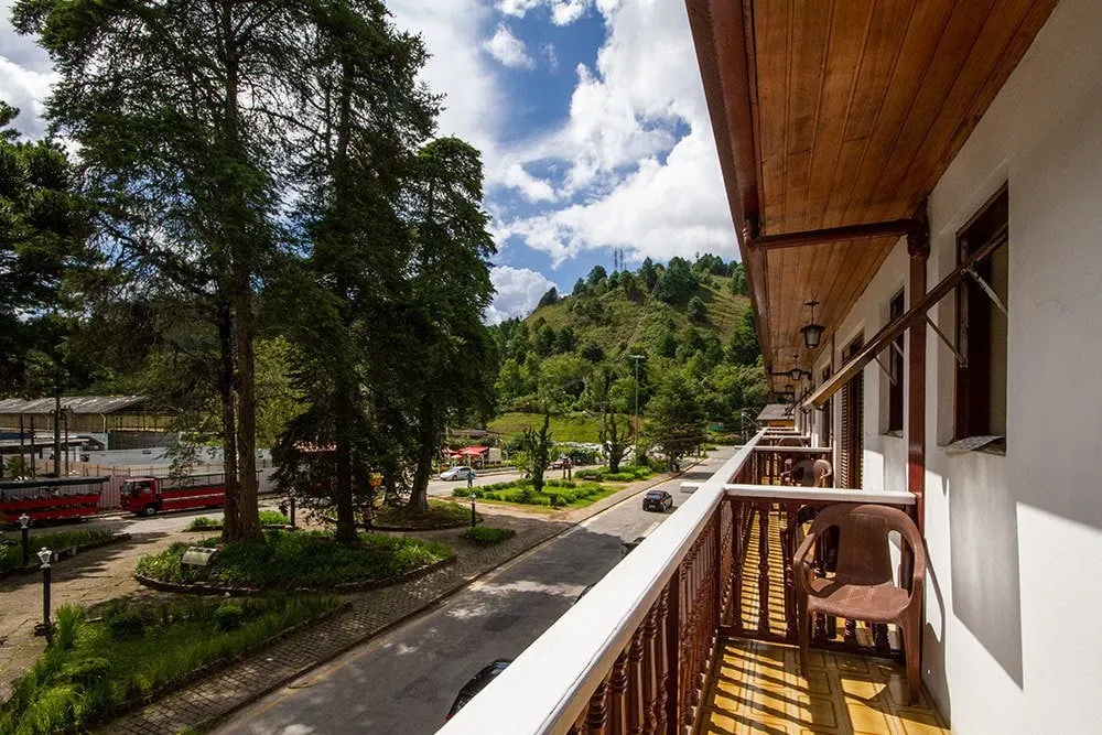 Hotel Barcelos: área externa, em Campos do Jordão