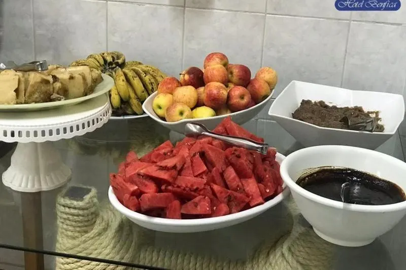 Café da manhã e refeições em Hotel Benfica (Aparecida)