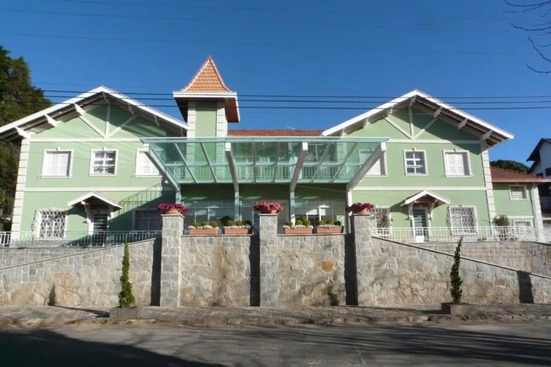 Hotel Casa São José: fachada, em Campos do Jordão