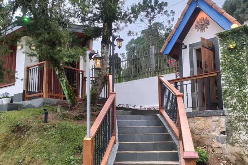Hotel Casarão da Ducha: área externa, em Campos do Jordão