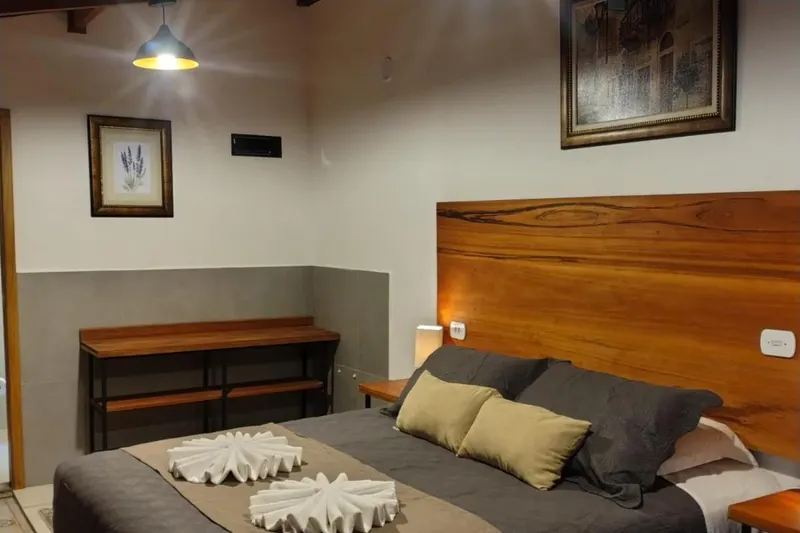 Quarto em Hotel Casarão da Ducha (Campos do Jordão)