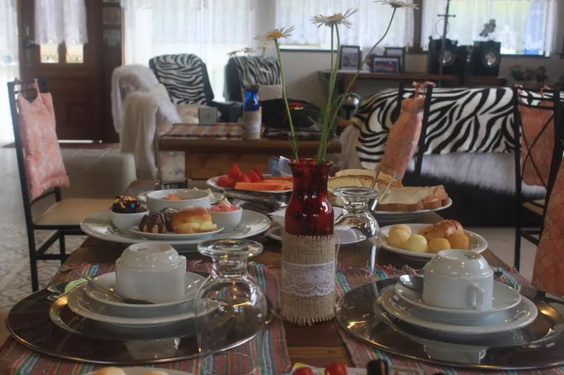 Café da manhã e refeições em Hotel Casarão da Ducha (Campos do Jordão)
