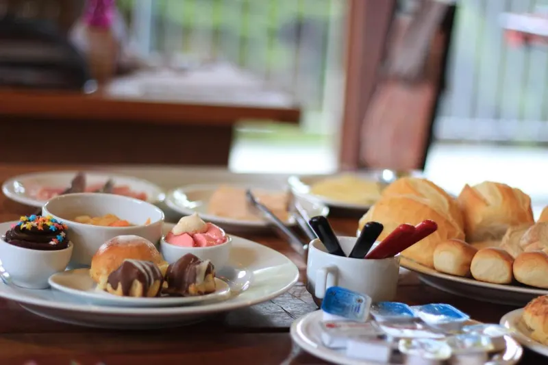 Café da manhã e refeições em Hotel Casarão da Ducha (Campos do Jordão)