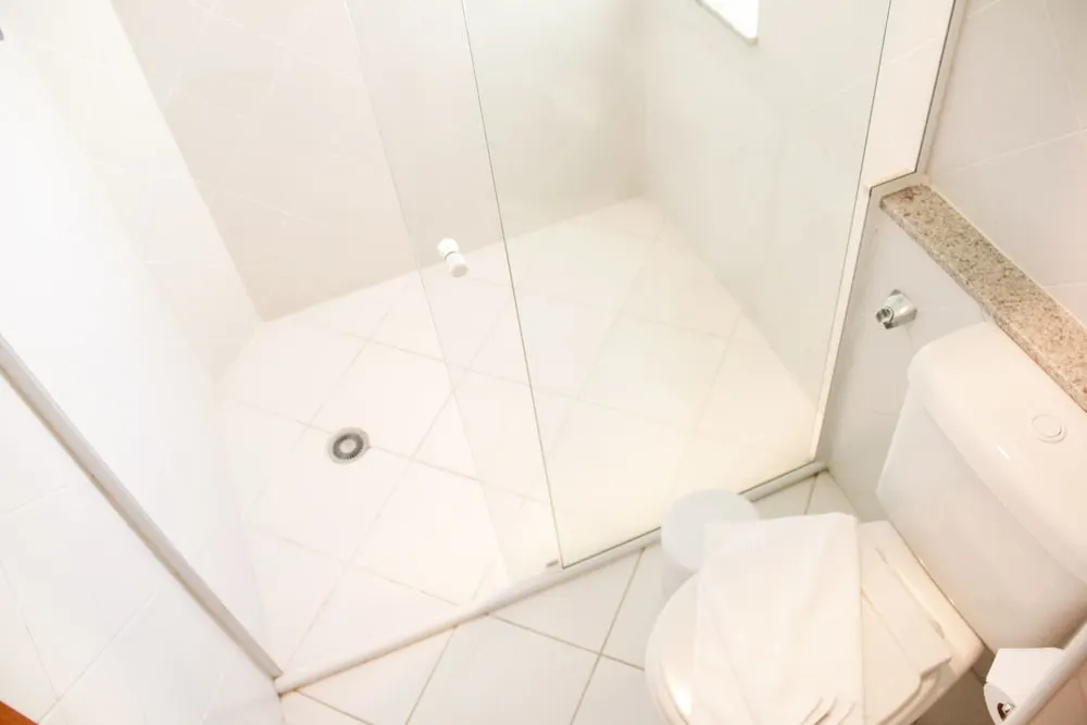 Banheiro em Hotel City Hall (São José dos Campos)