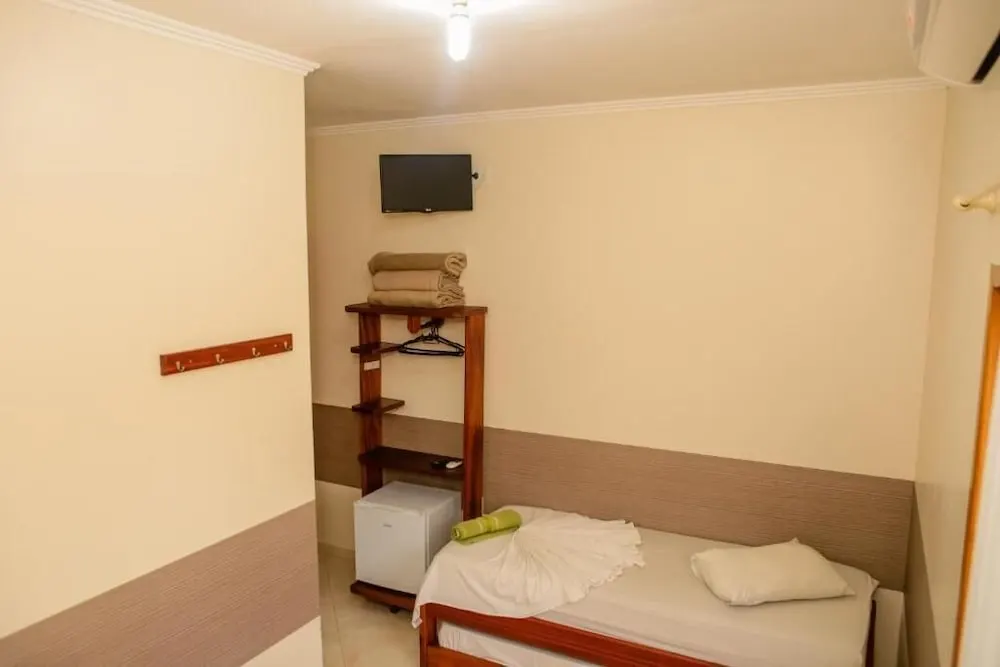 Hotel e Pousada Santa Cruz: quarto, em Aparecida