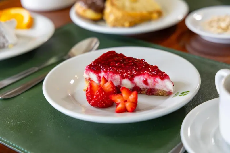 Café da manhã e refeições em Hotel Euro Suíte Campos do Jordão (Campos do Jordão)
