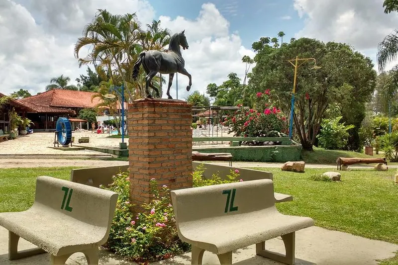 Hotel Fazenda Sete Lagos: área externa, em Aparecida