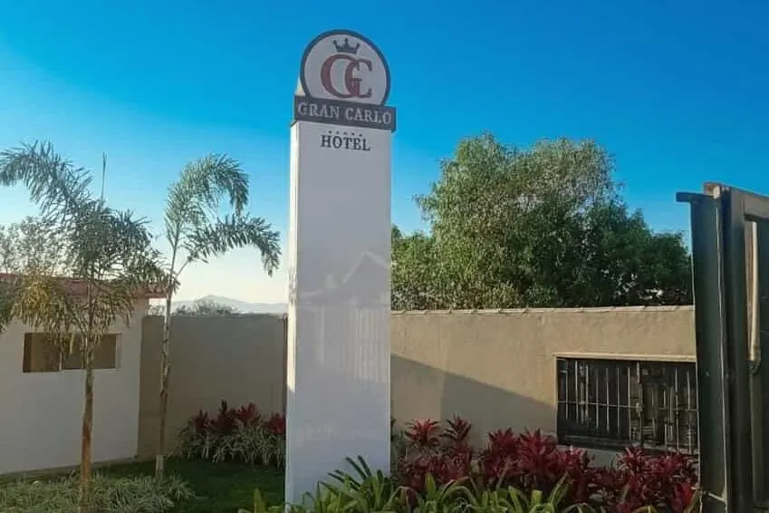 Hotel Gran Carlo: área externa, em Taubaté