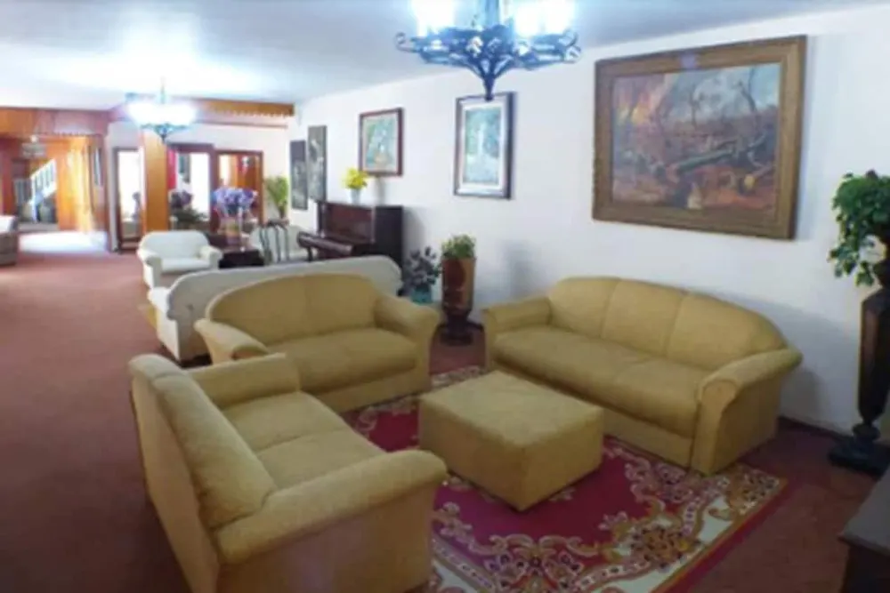 Hotel JB: área comum, em Campos do Jordão