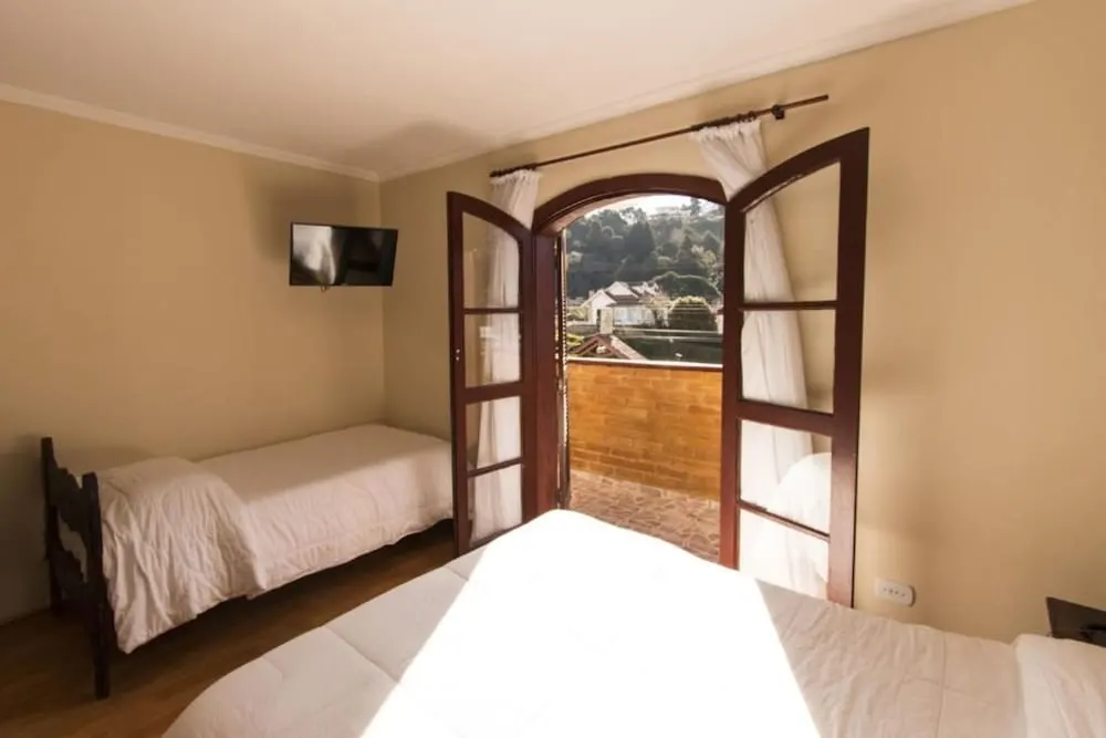 Quarto em Hotel JB (Campos do Jordão)