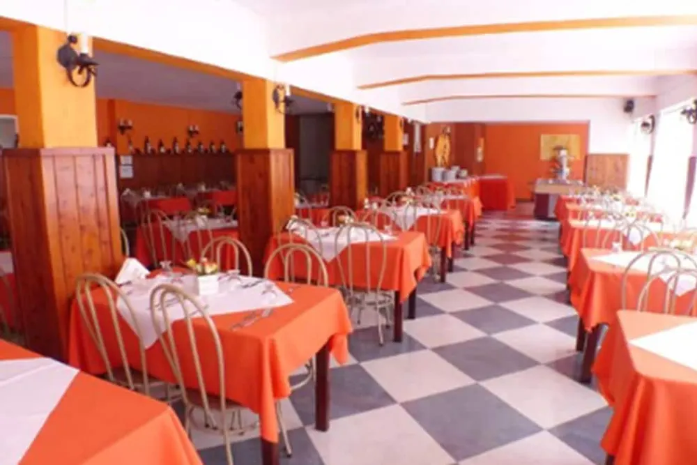 Café da manhã e refeições em Hotel JB (Campos do Jordão)