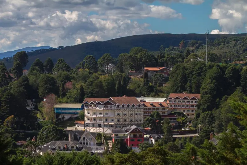 Hotel Leão da Montanha: fachada, em Campos do Jordão