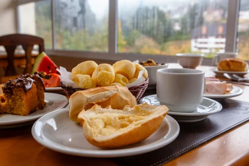 Café da manhã e refeições em Hotel Leão da Montanha (Campos do Jordão)