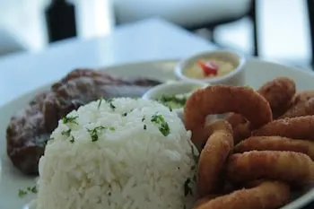 Café da manhã e refeições em Hotel Majore (Pindamonhangaba)
