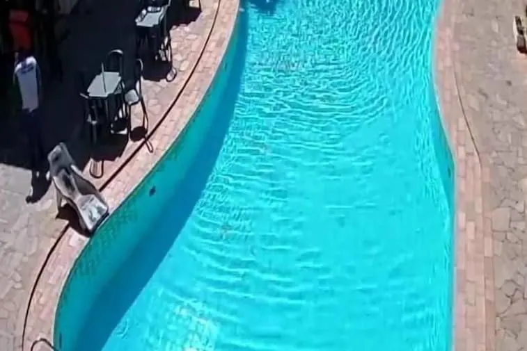 Hotel Malbec: piscina, em Aparecida