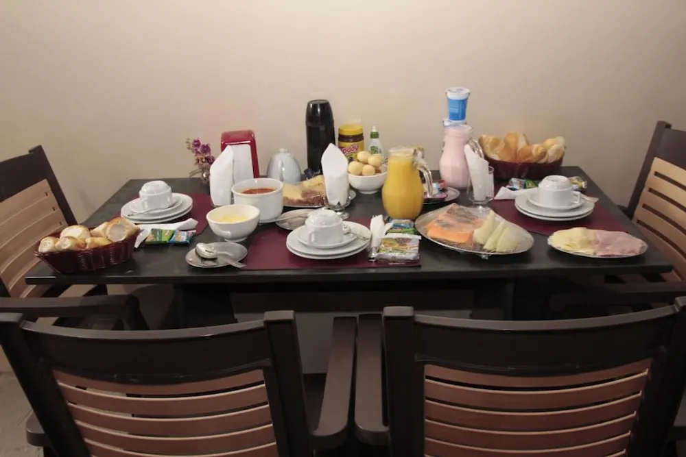 Café da manhã e refeições em Hotel Malbec (Aparecida)