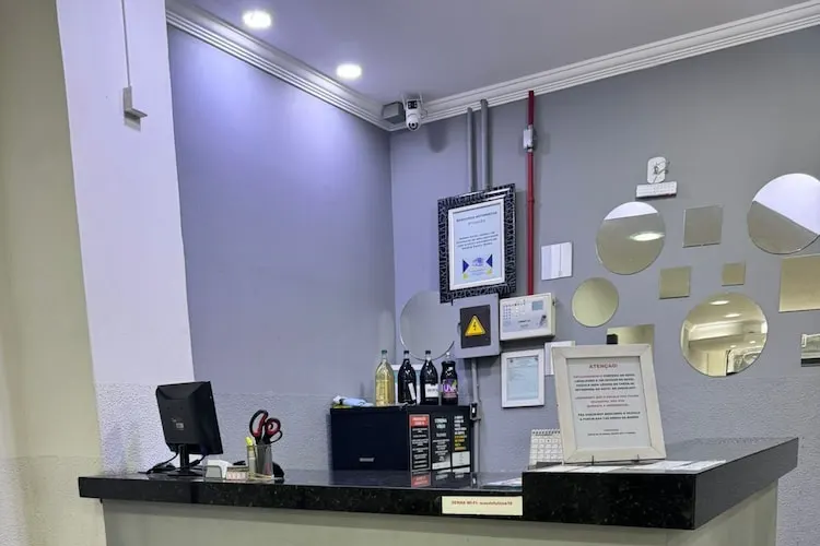 Hotel Mao De Fatima: área comum, em Aparecida