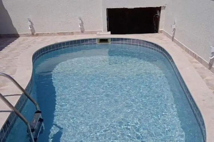 Hotel Mao De Fatima: piscina, em Aparecida